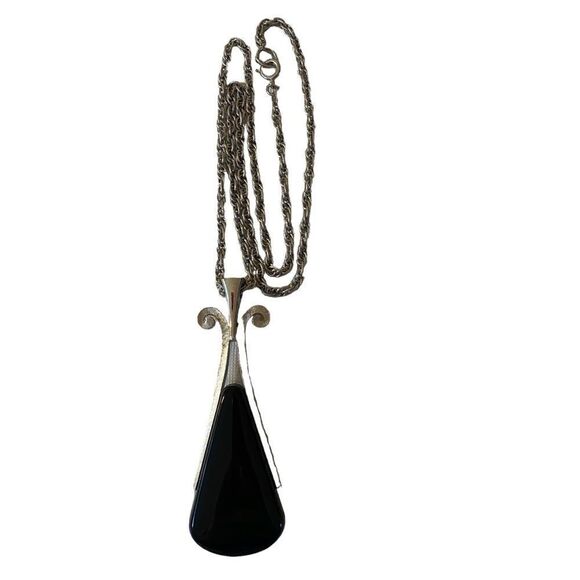 Vintage Avon Black Drop Pendant Statement Necklace on Silver Toned Rope Chain. - Picture 6 of 8